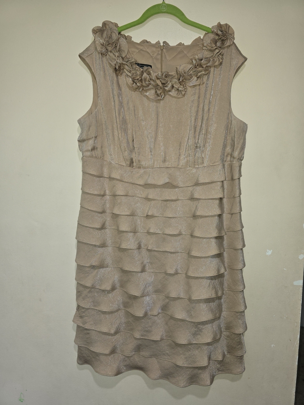 Womans SZ 18 Taupe Tiered Midi Dress